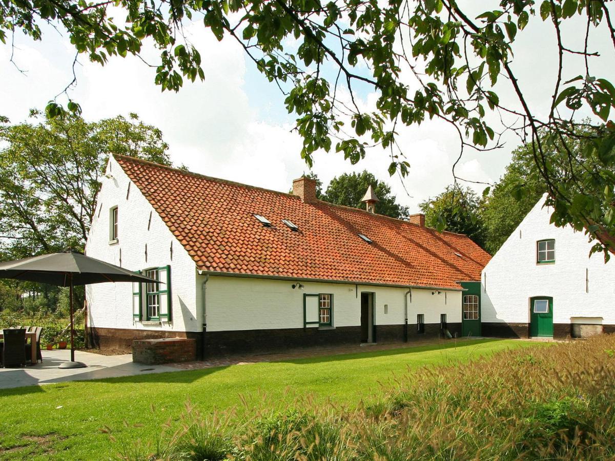 Beautiful Farmhouse In Beernem With Big Garden Exteriör bild